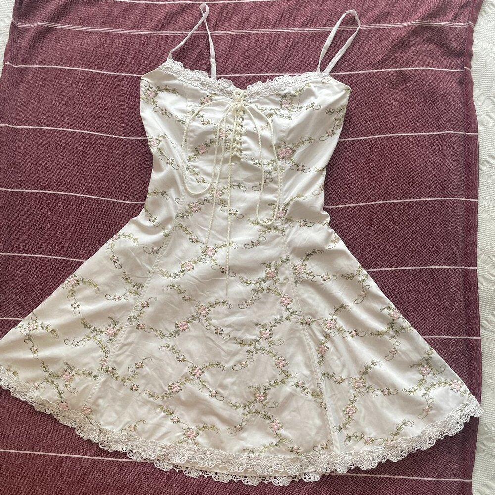 Betsey Johnson White Floral Embroidered Mini Dress size 8